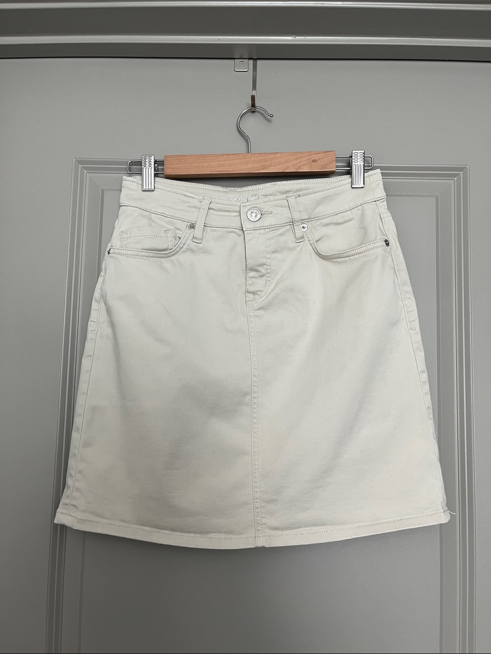 Tommy Bahama Cream A-Line Mini Skirt